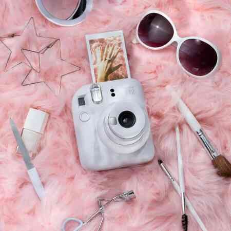 Instax Mini 12 Clay White